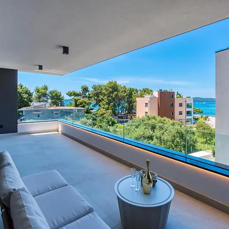 Apartment Crystal Ii *